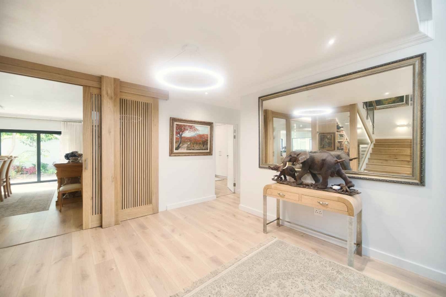 6 Bedroom Property for Sale in Hermanus Heights Western Cape